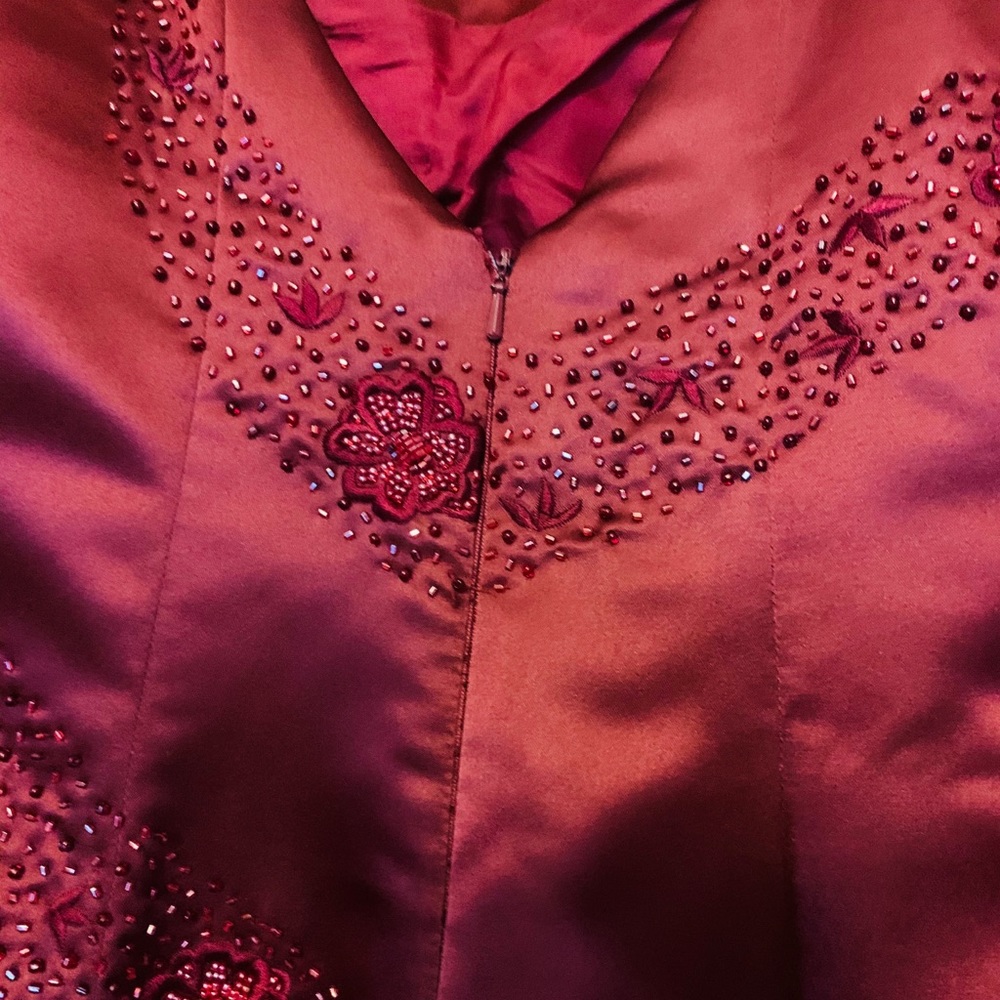 Beautiful Burgundy Sequins dress - Picture 3 of 4